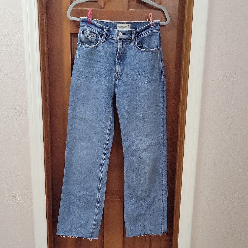 Abercrombie & Fitch High Rise Relaxed 90s Fit Jeans
